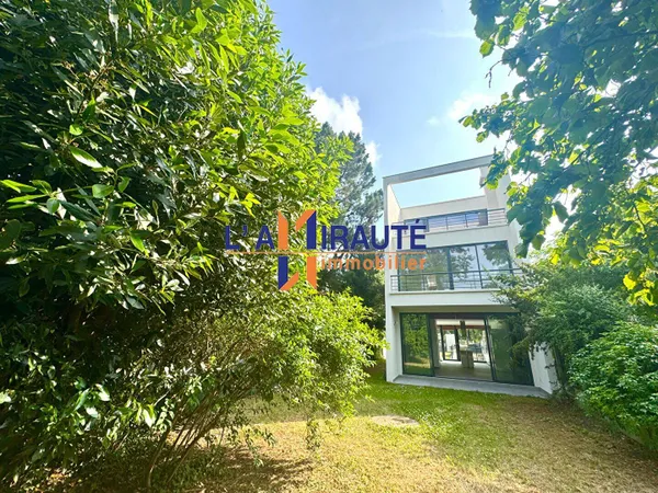 Maison 5 pièces 117 m²