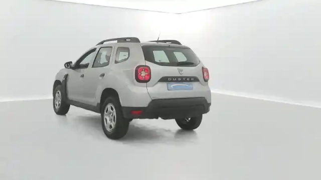 Dacia Duster blue dci 95 4x2 — photo 12