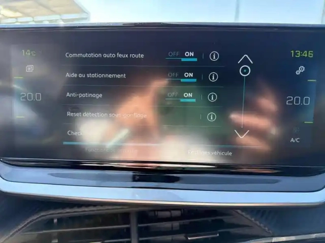 Peugeot 2008 electrique 136 ch — photo 20