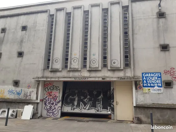 Parking/box 15 m² Grenoble
