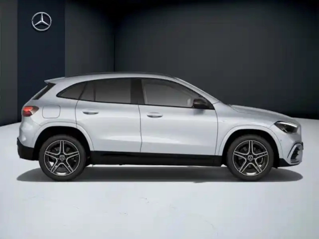 Mercedes Gla 250 e hybrid eq amg line — photo 6