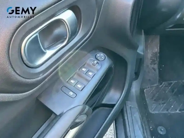 Citroën C5 Aircross hybride rechargeable 180 e-eat8 — photo 12
