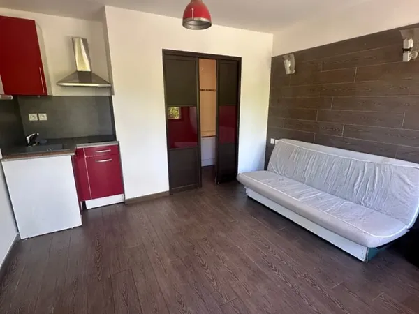 Achat studio rénové 18m2 sainte-savine