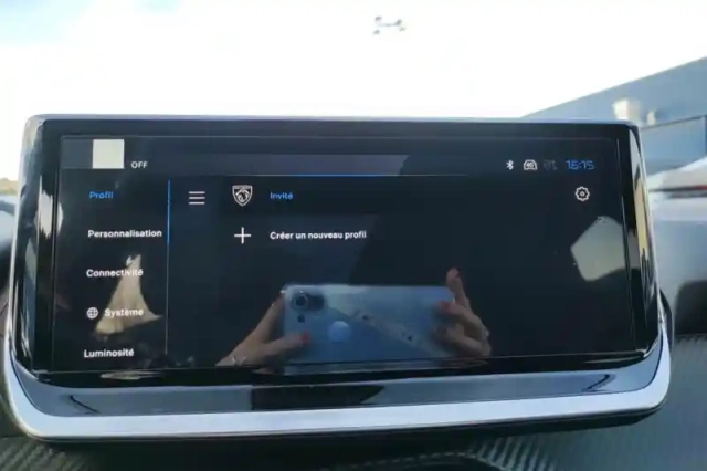 Peugeot 208 electrique 50 kwh 136ch — photo 24