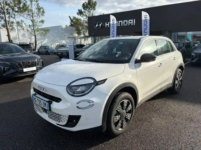 Fiat 600 t-gen 3 1.2 hybrid 145ch edct6 — photo 2