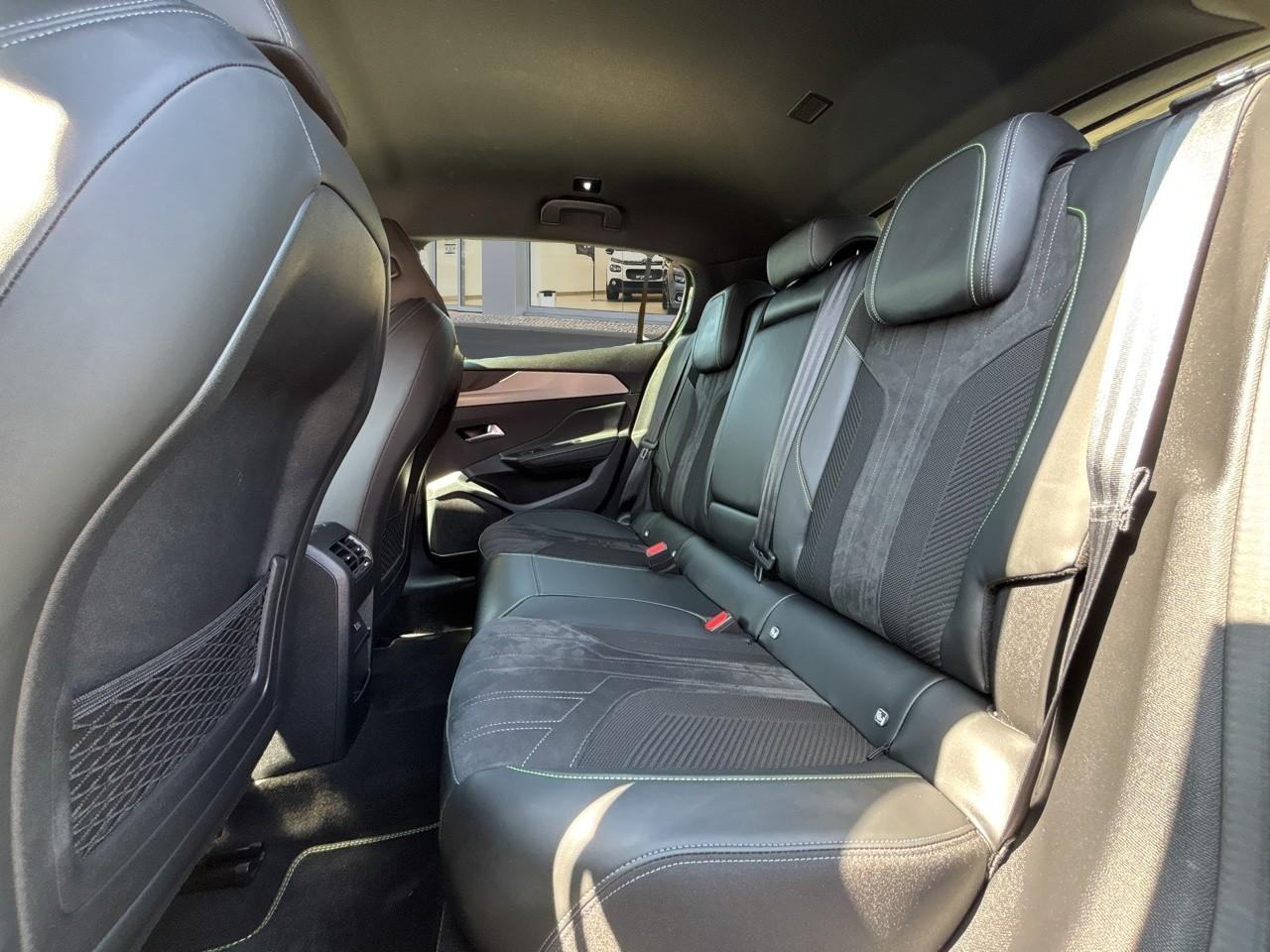Peugeot 308 1.2 essence 130ch s&s gt eat8 — photo 10