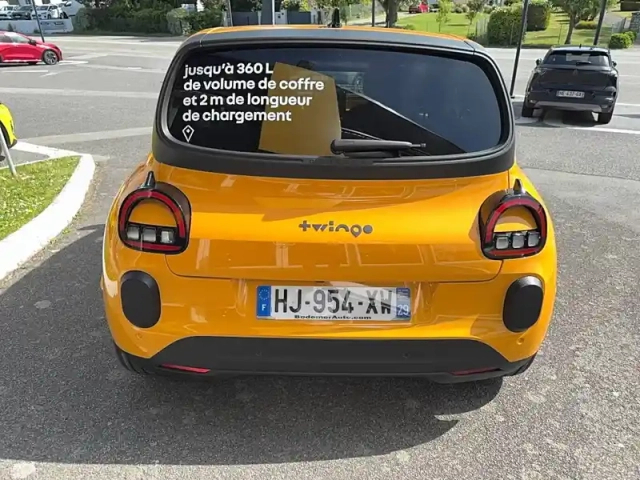 Renault Twingo e-tech electrique 80 ch autonomie urbaine — photo 4