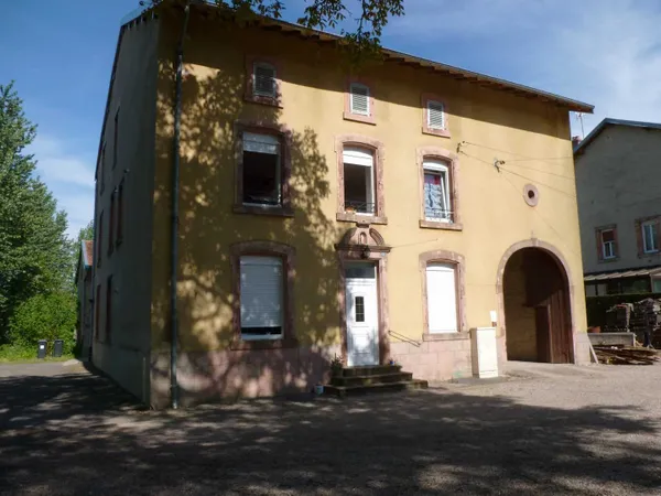 LOCATION DOMEVRE SUR VEZOUZE