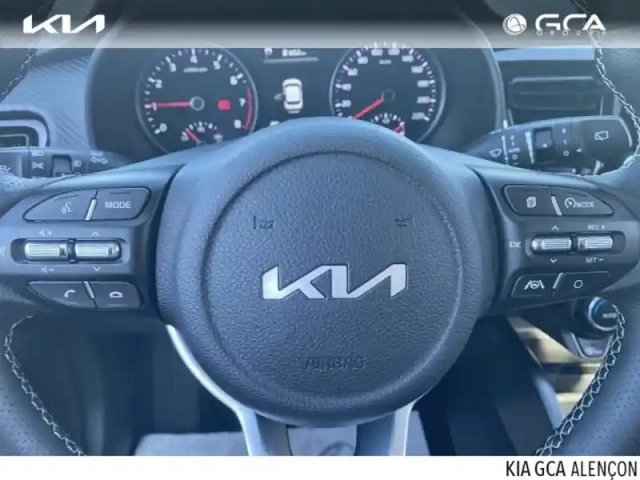 Kia Stonic 1.0 t-gdi 100ch gt line premium dct7 — photo 10