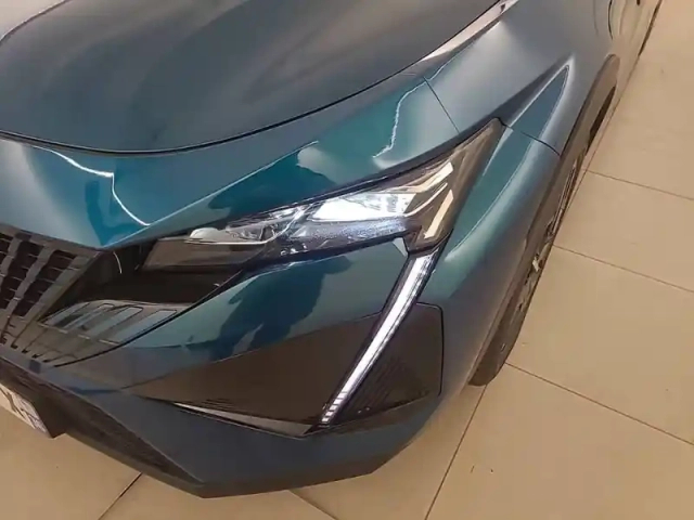 Peugeot 408 phev 225 e-eat8 — photo 16