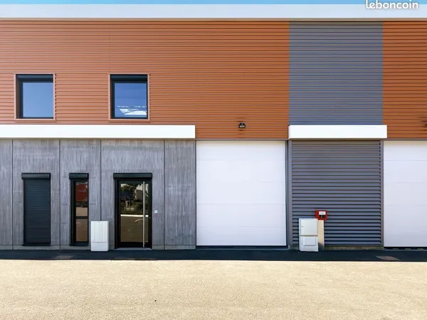 Local bureaux 203 m²