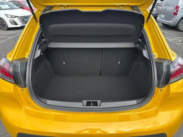 Peugeot 208 puretech 75 s&amp;s bvm5 like — photo 8