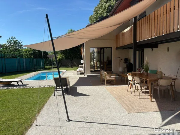 Maison 277 m² rénovée - Piscine - 2 habitations indépendantes - Proche Genève