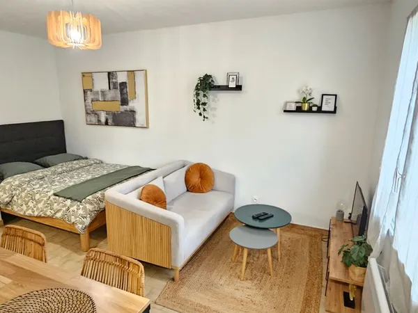 Joli studio bien situé