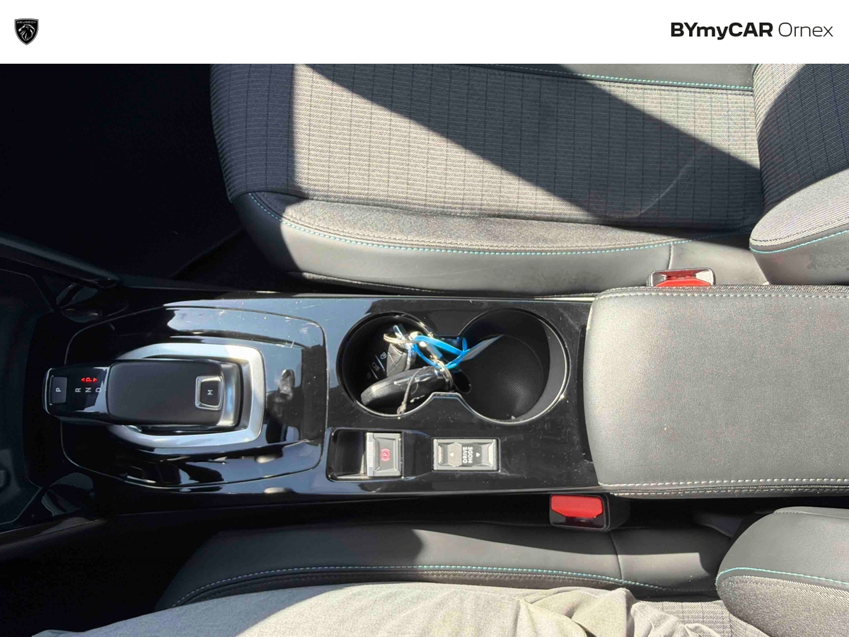 Peugeot 208 PureTech 100 S&amp;S EAT8 — photo 22