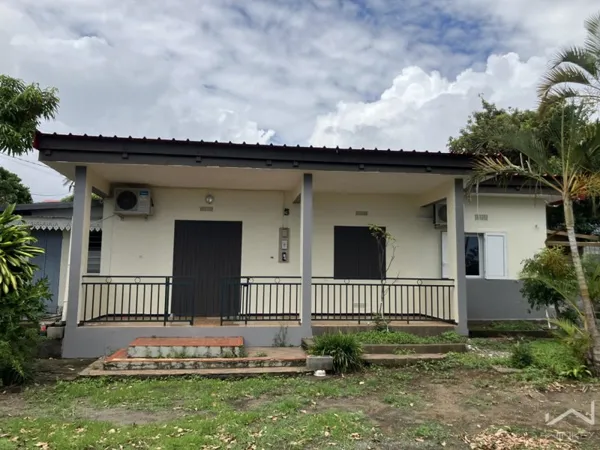 Maison ancienne à rénover à Saint-Anne