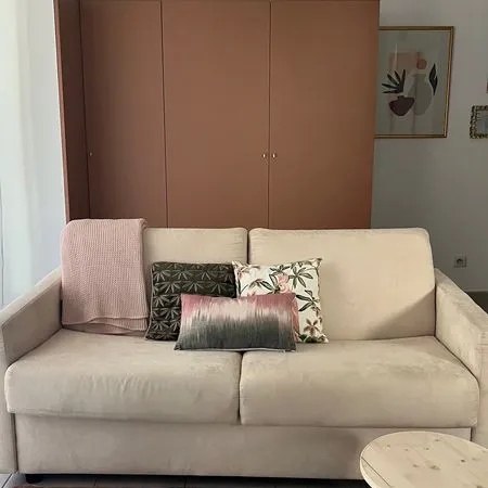 À vendre - Grand studio avec balcon et place de parking - St Mitre (Marseille 13e)