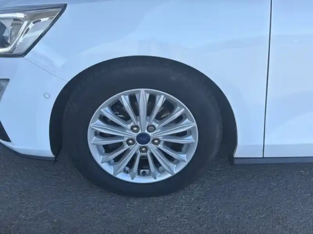 Ford Focus 1.0 ecoboost 125ch titanium — photo 28
