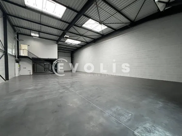 Local d'activité 354 m²