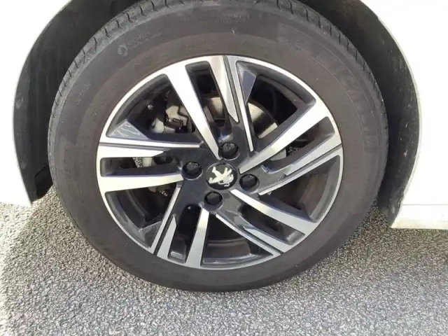 Peugeot 208 puretech 75 s&amp;s bvm5 — photo 13
