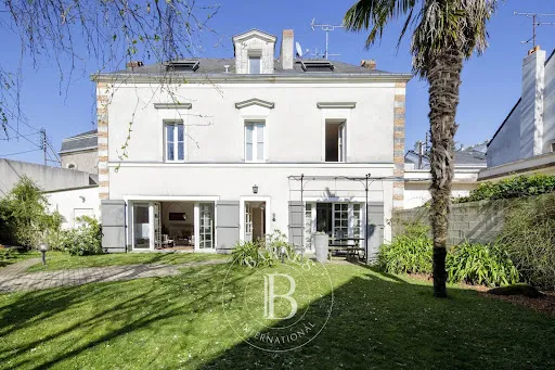 Maison 7 pièces 144 m²