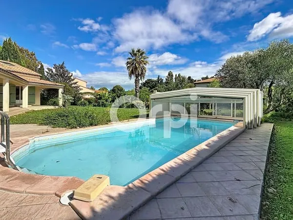 Maison 6 pièces 199 m²