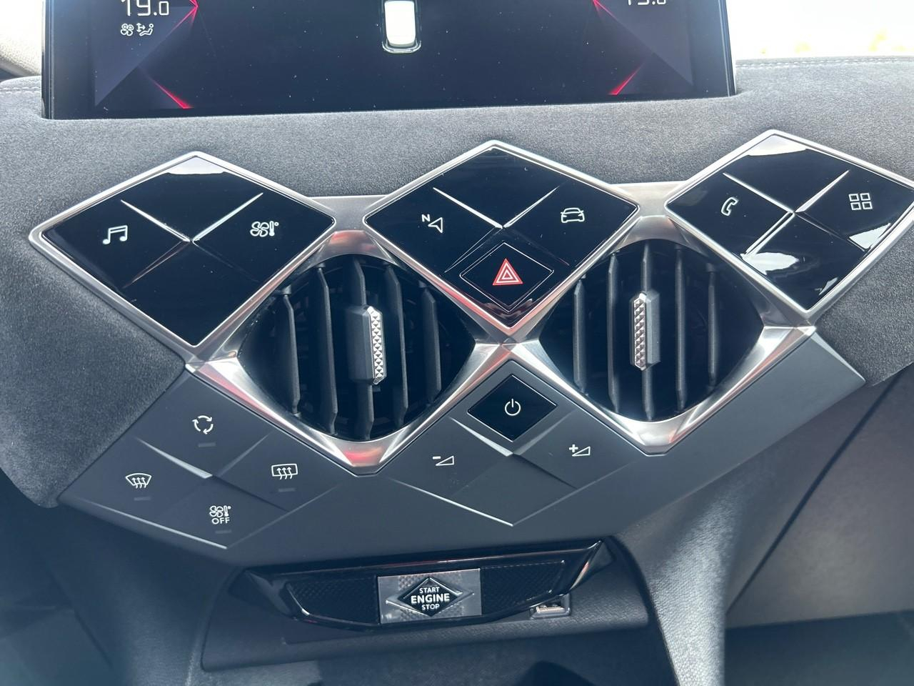 Ds Ds 3 crossback puretech 130ch performance line + automatique 135g — photo 21
