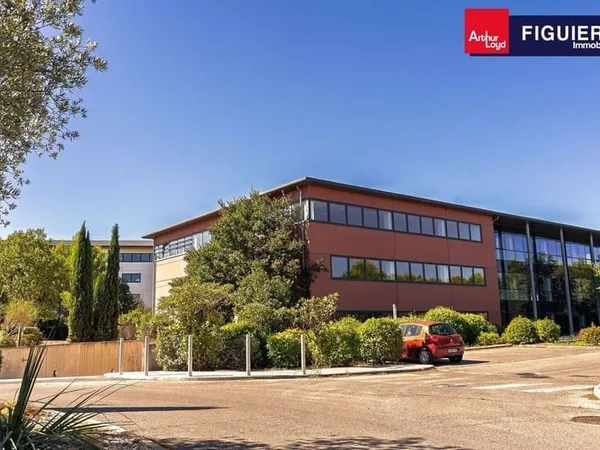 Bureaux 5020 m²