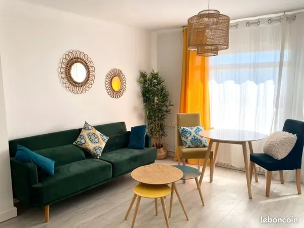 Une chambre meublée au calme