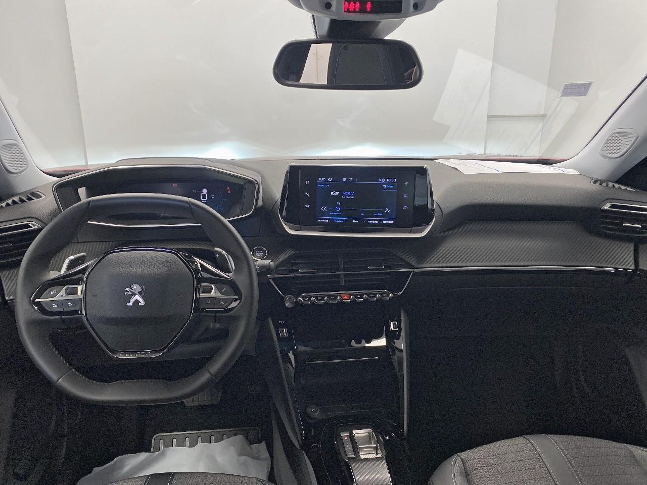 Peugeot 2008 puretech 130 s&s eat8 allure — photo 8