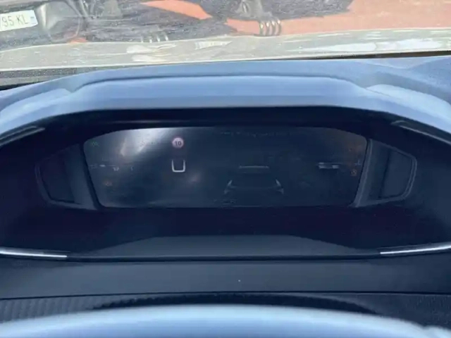Peugeot 2008 puretech 100 s&amp;s bvm6 — photo 10