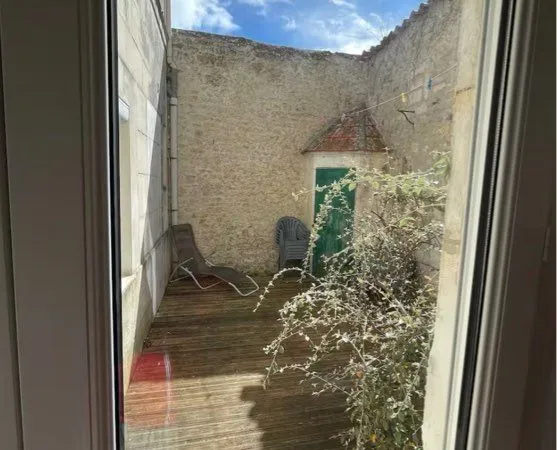 T2 meublé avec terrasse