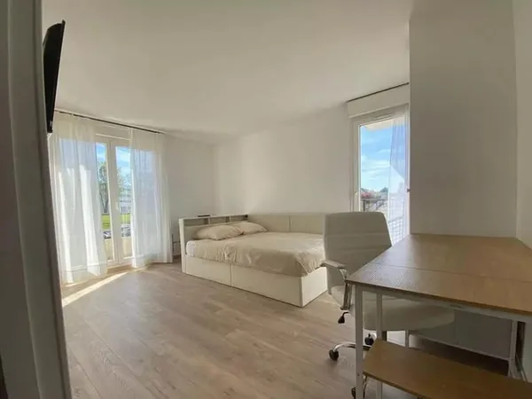 Studio / 24m² / Plaisir - Les Clayes (Ligne N)