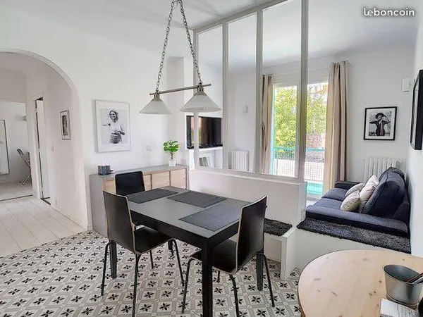 Appartement 4 pièces 10 m²