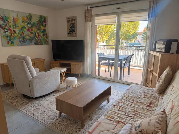 La Crau Appartement de type 3 de 63 m2 avec terrasse et parking