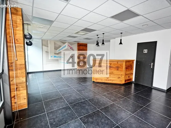 Local 47 m²