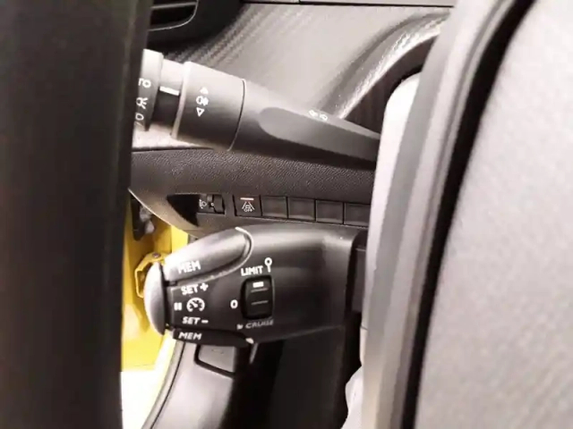 Peugeot 208 puretech 75 s&amp;s bvm5 — photo 46