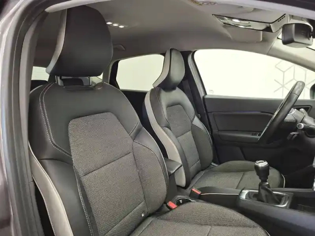 Renault Captur tce 90 - 21 — photo 32