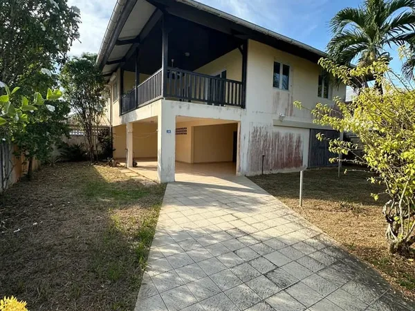 A VENDRE MAISON DE TYPE F4 ET CONSTRUCTION DE TYPE 2