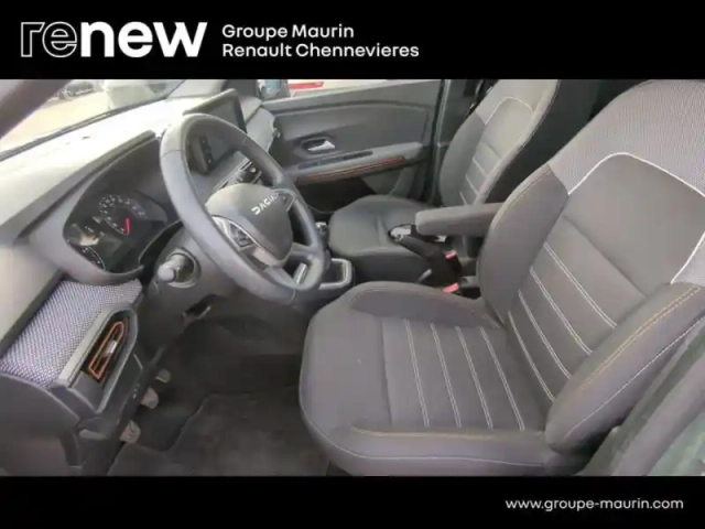 Dacia Sandero 1.0 tce 90ch stepway expression — photo 9