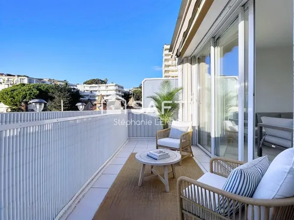 2P DERNIER ETAGE
