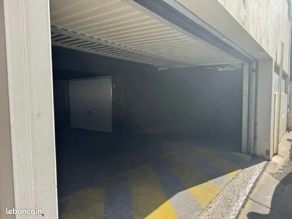 Location parking centre Aix