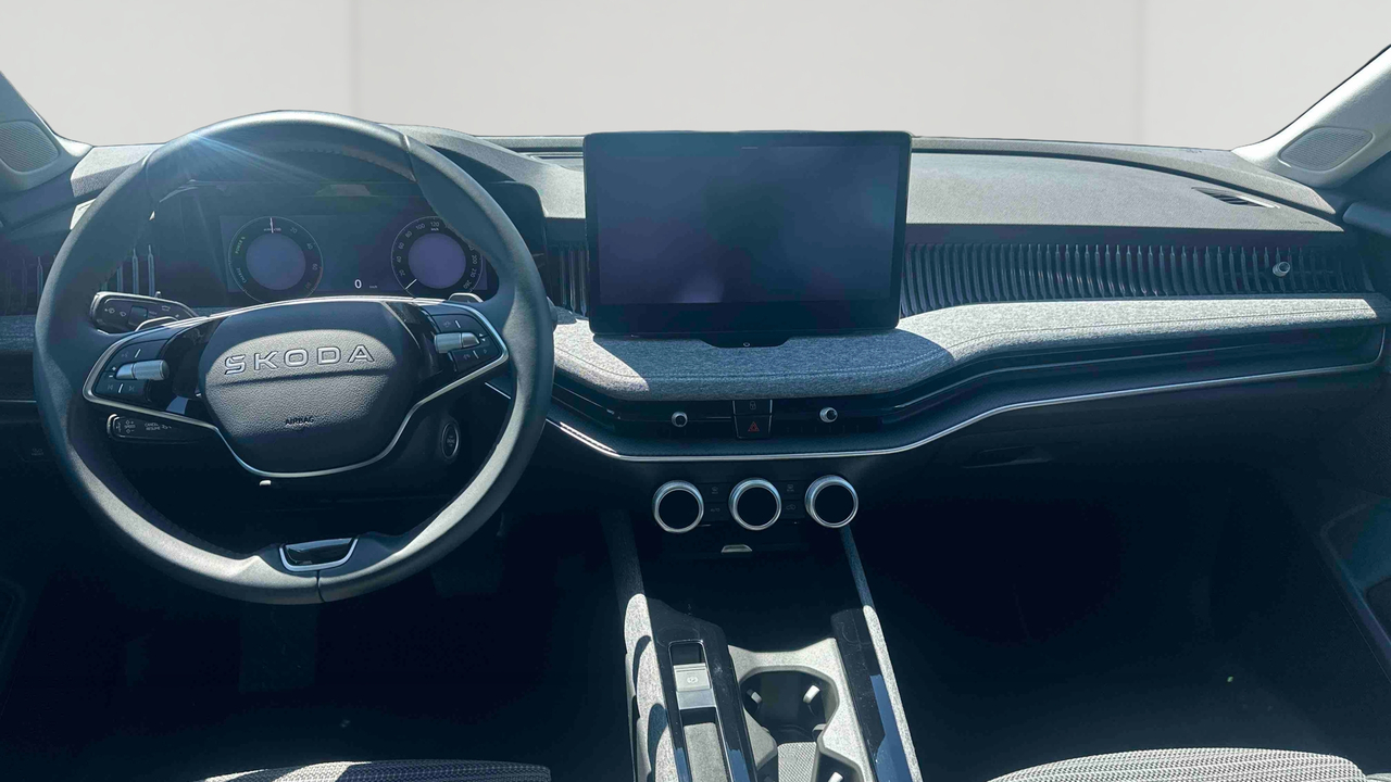 Skoda Superb Combi 1.5 TSI 204 ch PHEV DSG6 — photo 9