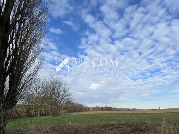 Terrain 700 m²