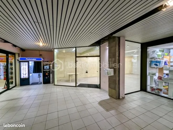 Commerce 60 m²