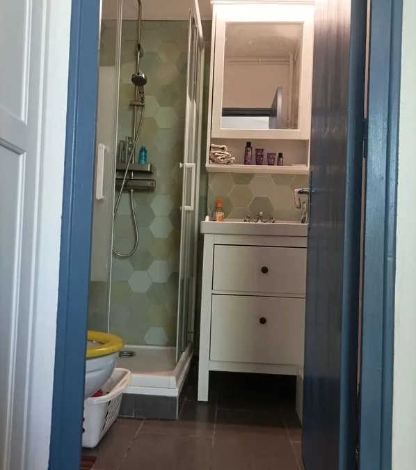Photo 1