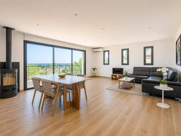Villa 6 pièces 177 m²