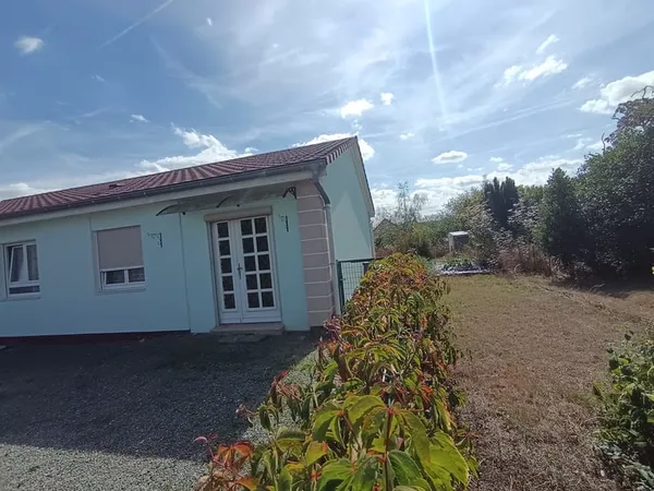 Charmante maison de plain-pied de 100 m2 au calme !