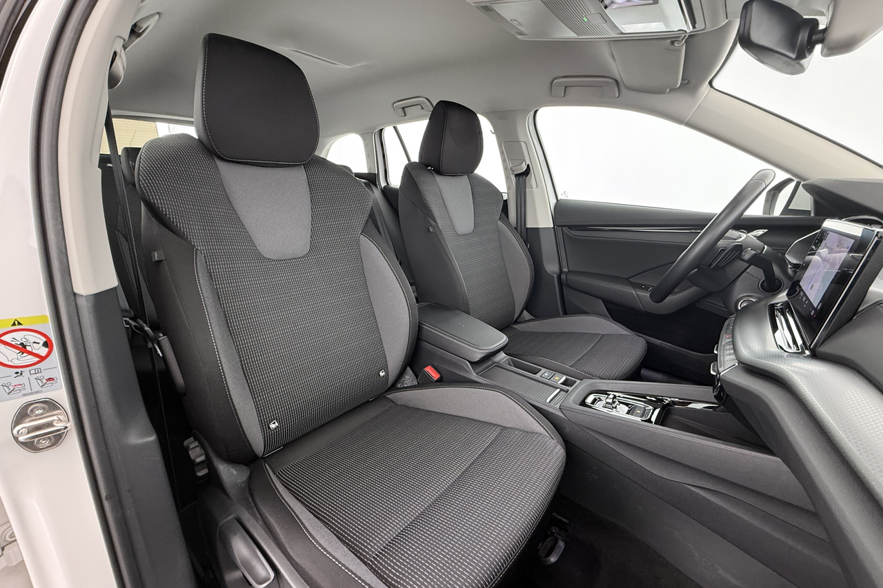 Skoda Octavia Combi — photo 15