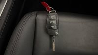 Audi Q3 35 TFSI 150ch Mild Hybrid Design S tronic 7 — photo 16